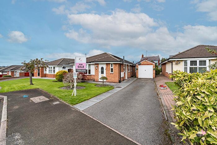 3 Bedroom Detached Bungalow For Sale In Fieldfare, Winsford, CW7