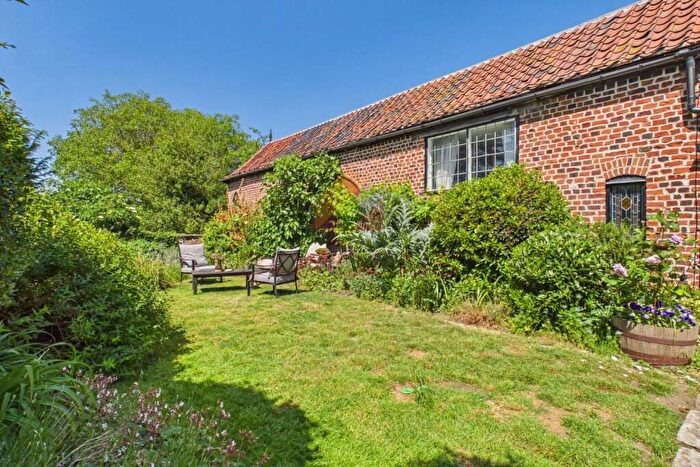 3 Bedroom Semi-Detached House For Sale In Stour Street, Sudbury, CO10