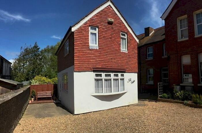 2 Bedroom Detached House To Rent In Mill Lodge, Mill Road, Worthing, BN11