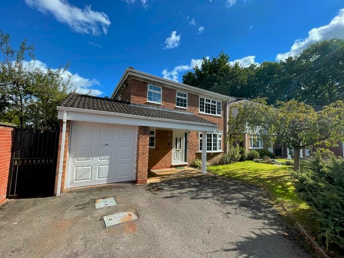 4 Bedroom Detached House To Rent In Finchall Croft, Solihull, West Midlands, B92