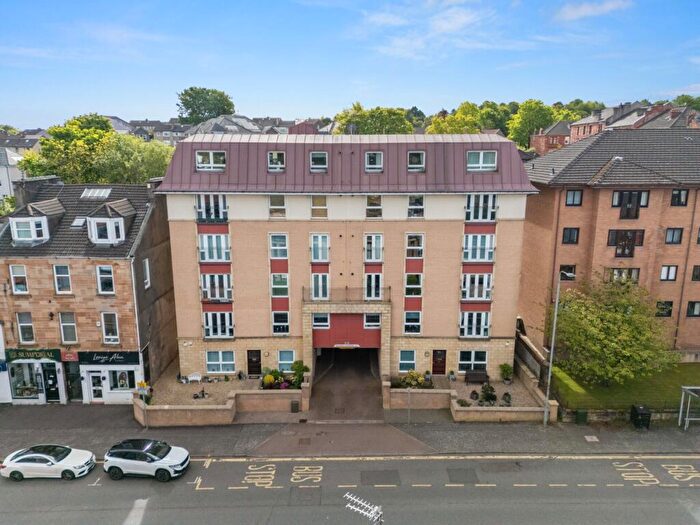 3 Bedroom Flat For Sale In /, Clarkston Road, Muirend, G44