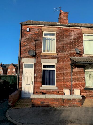 2 Bedroom End Of Terrace House To Rent In William Street, Goldthorpe, Rotherham, S63