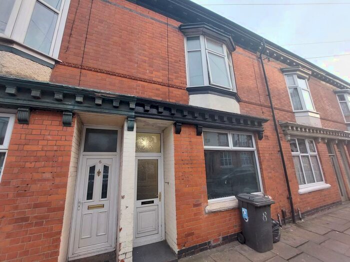 4 Bedroom House To Rent In Beckingham Road, Leicester, LE2