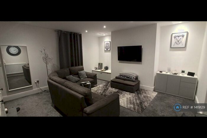 3 Bedroom Terraced House To Rent In Backworth Terrace, West Allotment, NE27