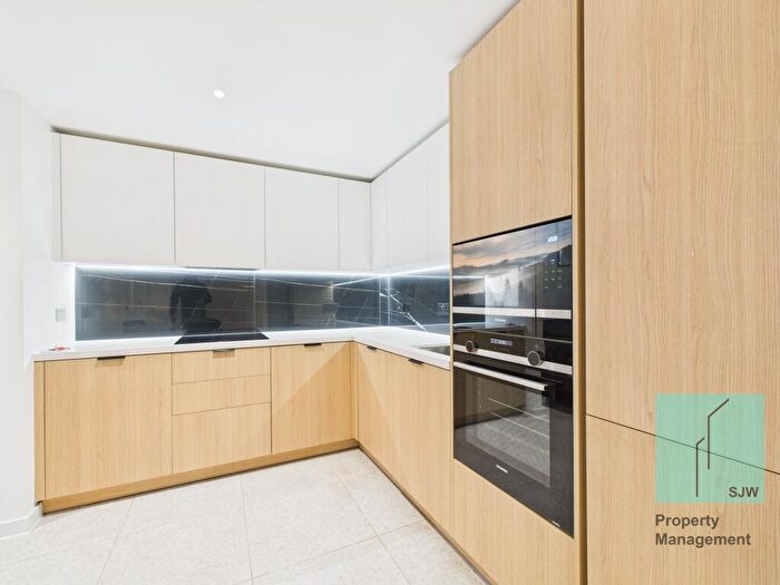 2 Bedroom Apartment To Rent In Cendal Crescent, Bouchon Point, E1