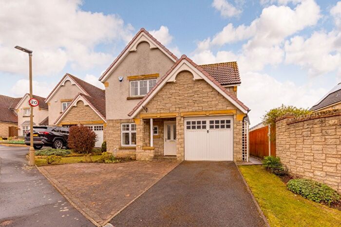 3 Bedroom Detached House To Rent In The Murrays, Liberton, Edinburgh, EH17