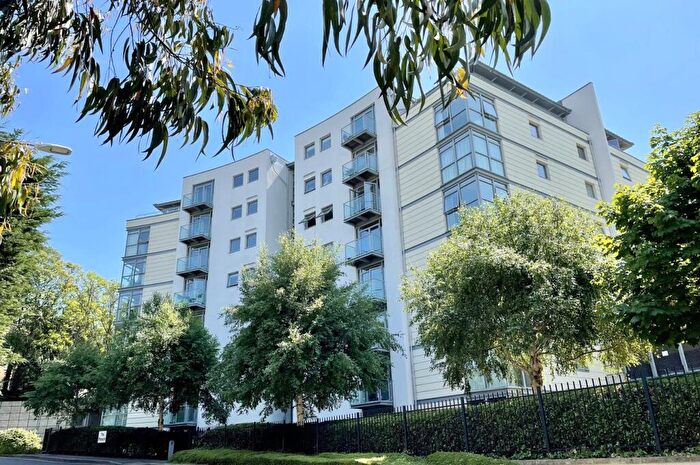 3 Bedroom Apartment For Sale In St Peters Road, Bournemouth, BH1