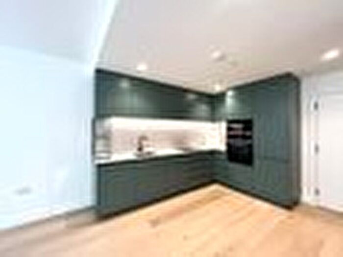 1 Bedroom Flat To Rent In Parkview Avenue, London, NW2