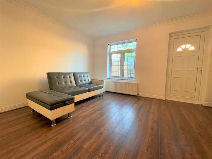 4 Bedroom Terraced House To Rent In Dressington Avenue, London SE4