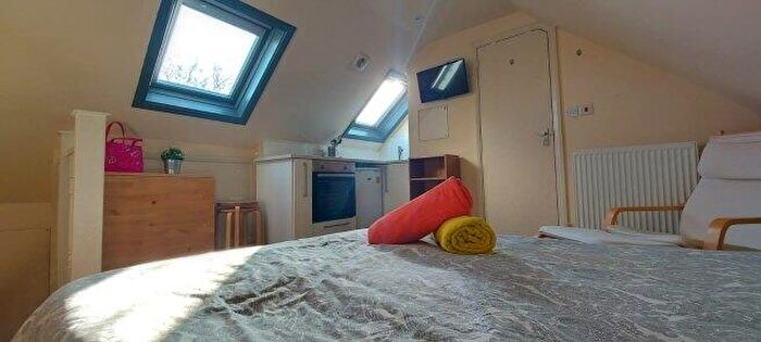 Studio To Rent In Ash Grove, NW2