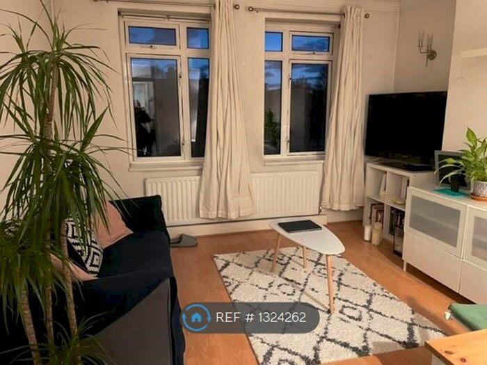 2 Bedroom Flat To Rent In Brooks Road, Chiswick W4