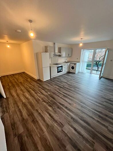 3 Bedroom Flat To Rent In Cranborne Road, Barking, IG11