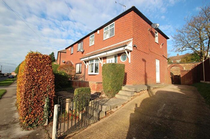 2 Bedroom Semi-Detached House To Rent In Ramshead Gardens, Leeds, West Yorkshire, Uk, LS14