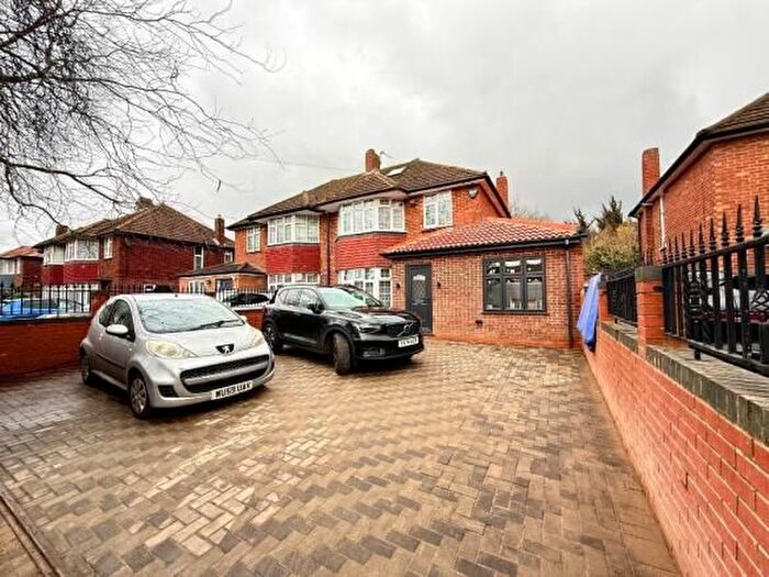 4 Bedroom Semi-Detached House To Rent In Clare Road, Staines-Upon-Thames, TW19
