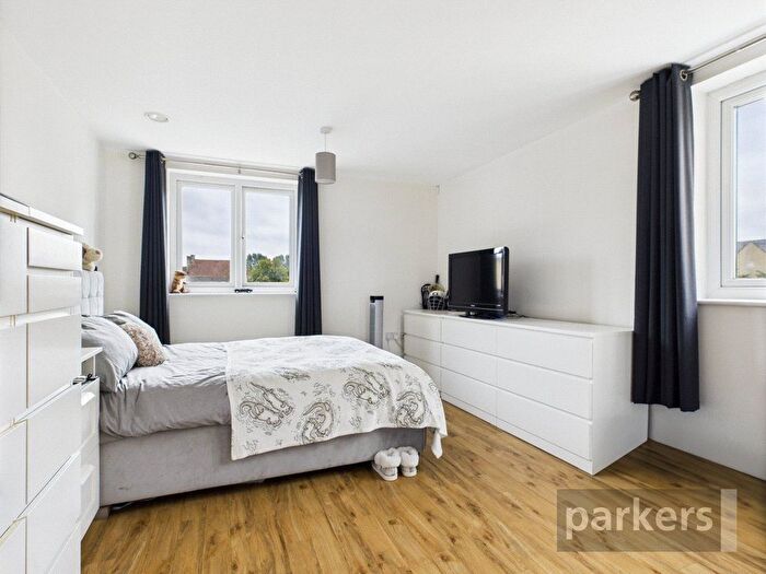 1 Bedroom Flat For Sale In Marriotts Walk, Witney, Oxfordshire, OX28
