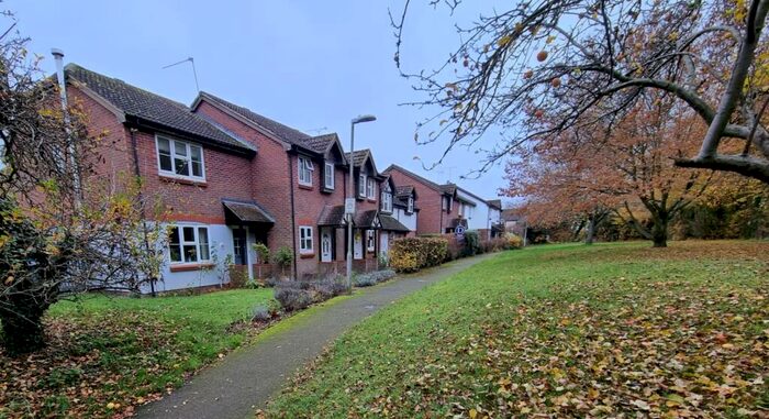 3 Bedroom Semi-Detached House To Rent In Meadow Close, Compton, Newbury, RG20