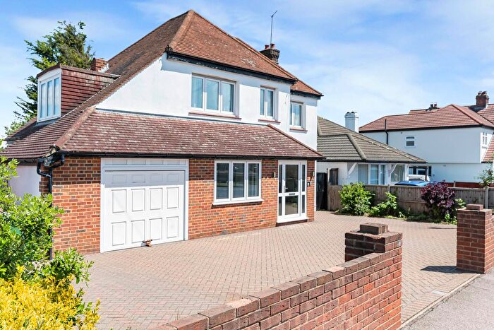 4 Bedroom Detached House For Sale In Lodge Lane, Bexley, DA5