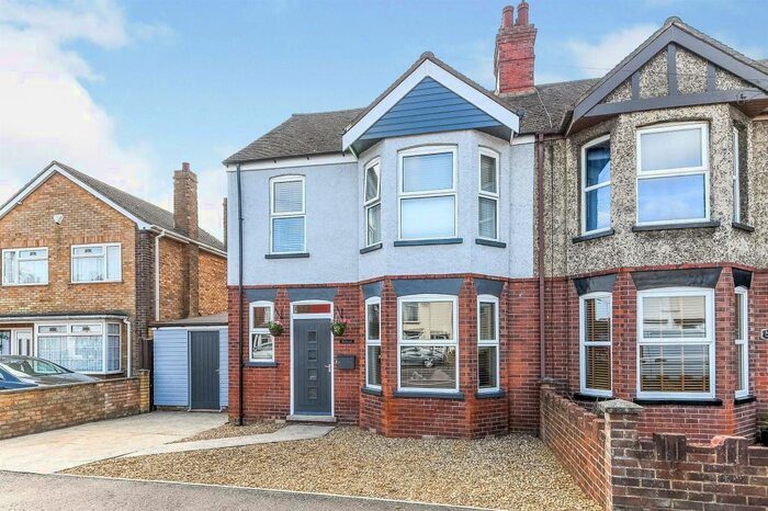 3 Bedroom Semi-Detached House To Rent In Wisbech Road, King's Lynn, PE30