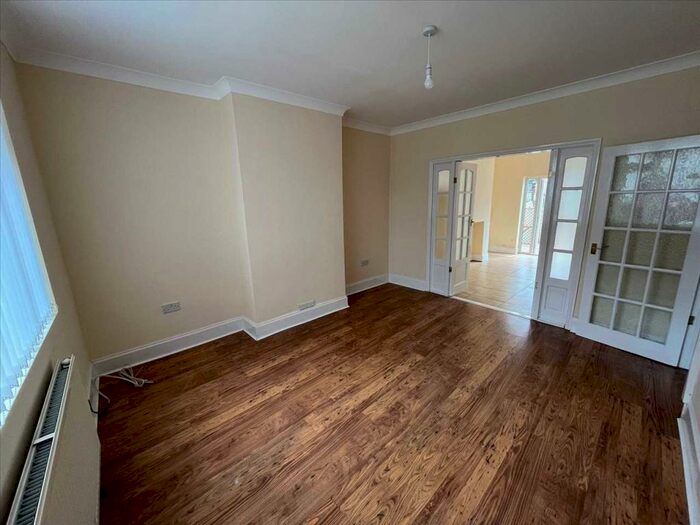 3 Bedroom End Of Terrace House To Rent In Grafton Road, Ellesmere Port, CH65