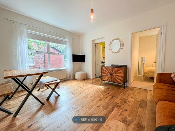 1 Bedroom Flat To Rent In Wolseley Place, Manchester, M20