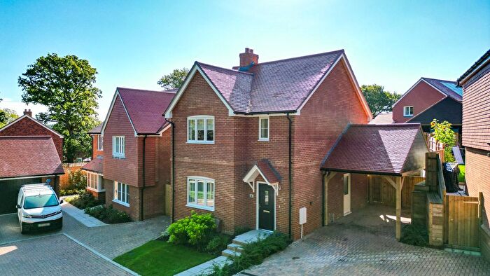 3 Bedroom Detached House For Sale In Gala Close, Crowborough, TN6