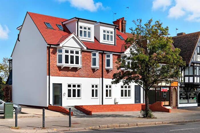 2 Bedroom Apartment For Sale In London Road, Leigh-on-Sea, SS9