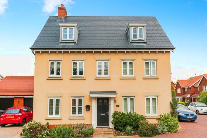 5 Bedroom Detached House For Sale In Bromham Road, Bedford, MK40