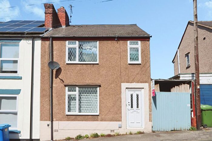 3 Bedroom End Of Terrace House For Sale In Hartington Road, Chesterfield, S41