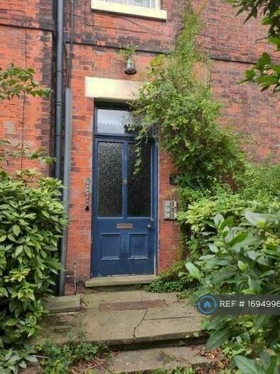 2 Bedroom Flat To Rent In The Crescent, Retford, DN22