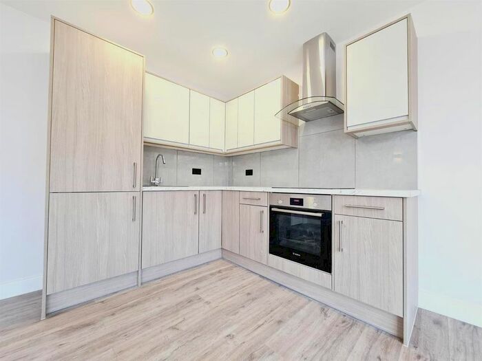 3 Bedroom Flat To Rent In Aster Court, Woodcote Road, Wallington, SM6