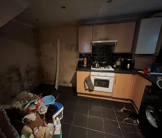 2 Bedroom Detached House For Sale In D Barrington Road, Manor Park, London, E12