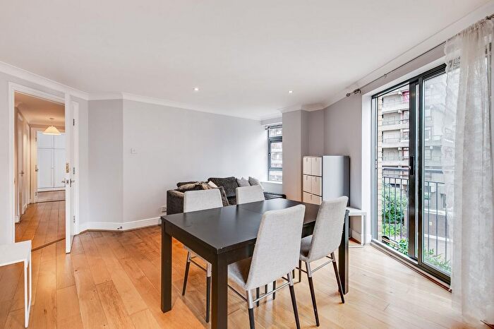 2 Bedroom Flat To Rent In The Cobalt Building, Barbican, EC2Y