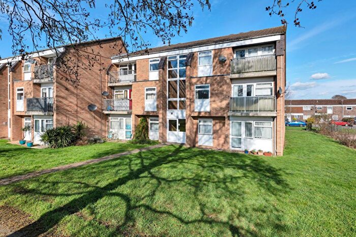 1 Bedroom Flat For Sale In George Lambton Avenue, Newmarket, CB8