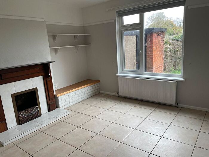 3 Bedroom Semi-Detached House To Rent In School Road, Belfast, BT8