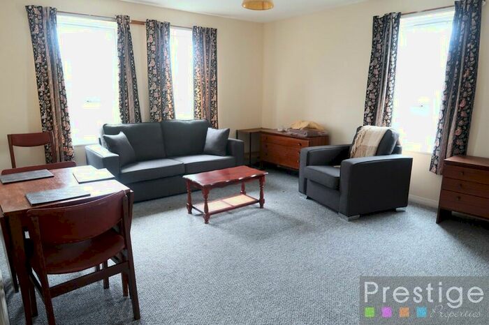 2 Bedroom Flat To Rent In Wedmore Gardens, N19