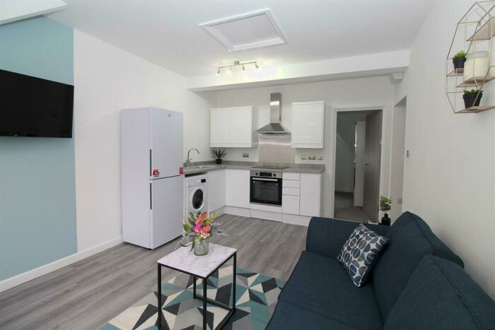 1 Bedroom Flat To Rent In Princes Street, Roath, Cardiff, CF24