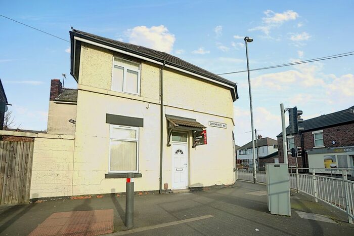 2 Bedroom End Of Terrace House To Rent In Ditchfield Road, Widnes, Cheshire, WA8