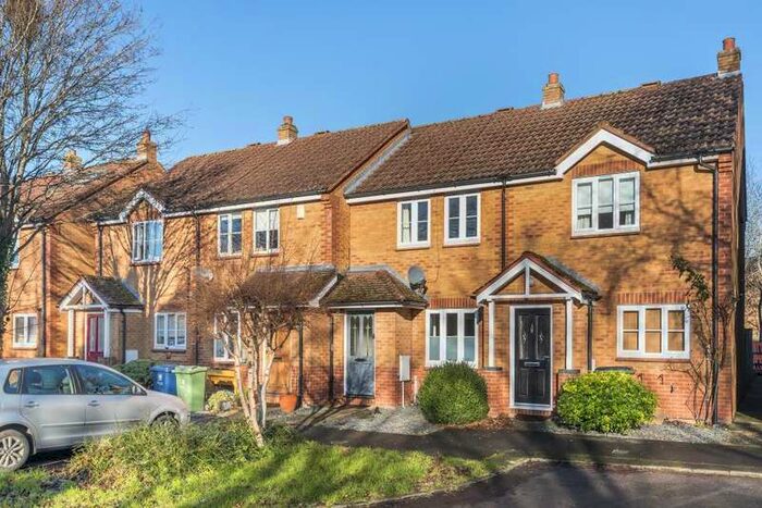 2 Bedroom Terraced House To Rent In Pond Close, Headington, OX3