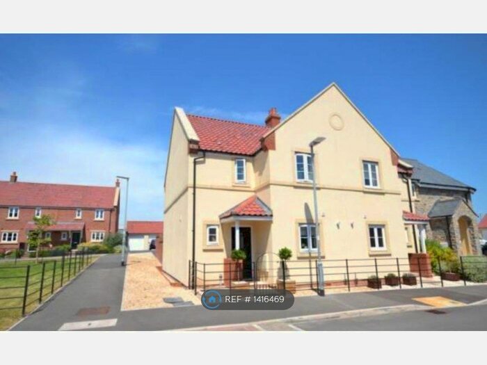 3 Bedroom Semi-Detached House To Rent In Trivetts Way, Bridgwater, TA7