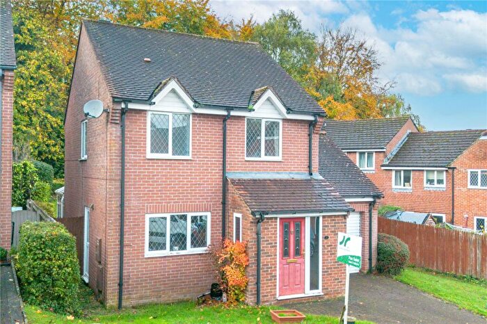 3 Bedroom Detached House For Sale In The Thorns, Marlborough, Wiltshire, SN8