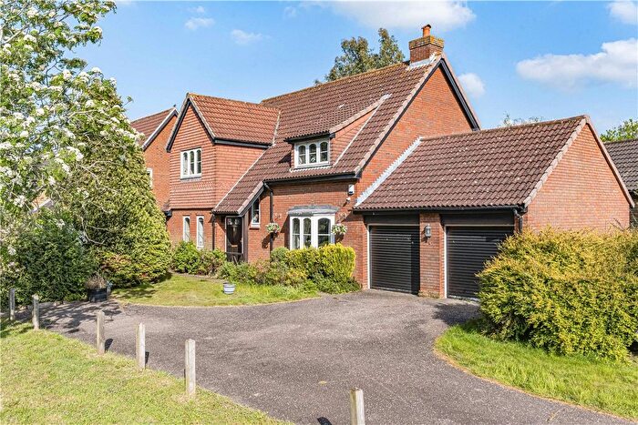 4 Bedroom Detached House For Sale In Abingdon Way, South Orpington, Kent, BR6