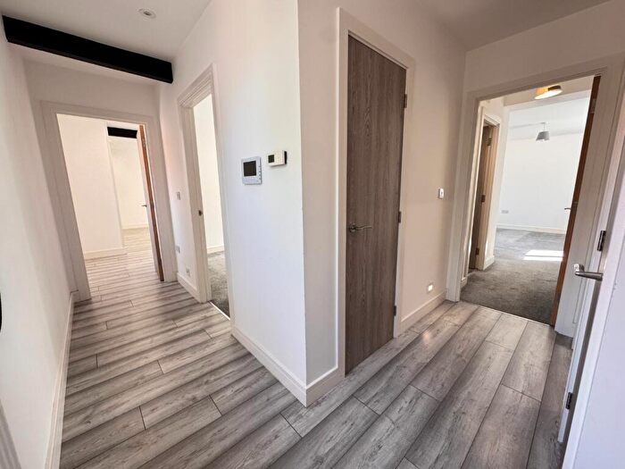 2 Bedroom Apartment To Rent In Blockers Court, Kingham Way, LU2