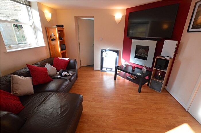 1 Bedroom Flat For Sale In Boothroyds House, Carlton Road, Dewsbury, West Yorkshire, WF13