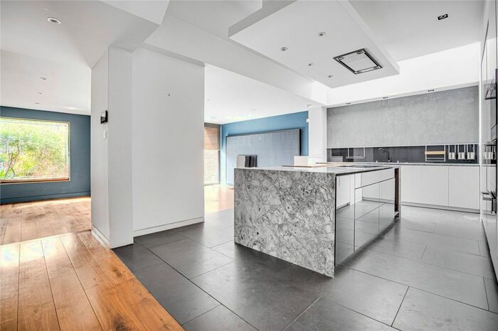 5 Bedroom Terraced House To Rent In Lessar Avenue, London, SW4