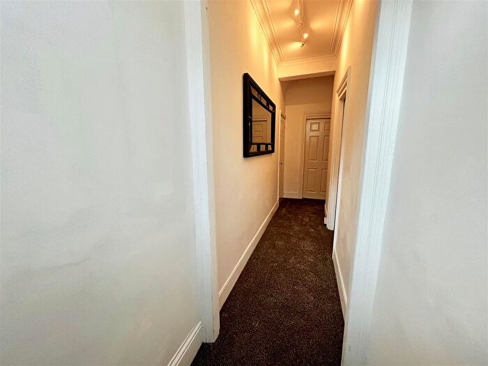 2 Bedroom Flat For Sale In Fern Dene Road, Bensham, Gateshead, NE8