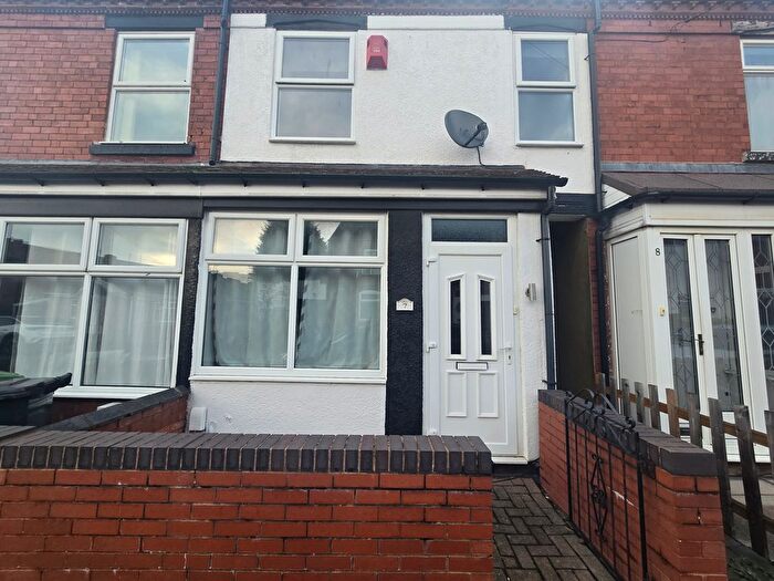 2 Bedroom Terraced House To Rent In Southwick Road, Halesowen, B62