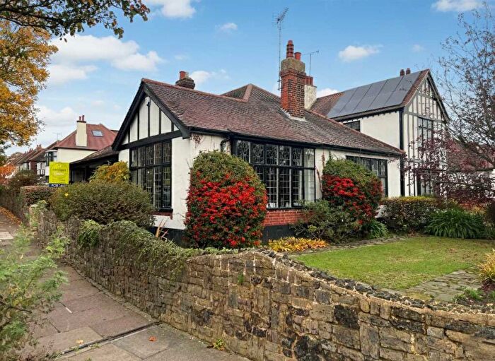 4 Bedroom Detached Bungalow For Sale In Chalkwell Hall Estate, SS0