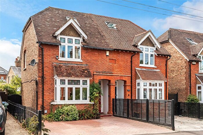3 Bedroom Semi Detached House For Sale In St. Johns Road, Sevenoaks, Kent, TN13