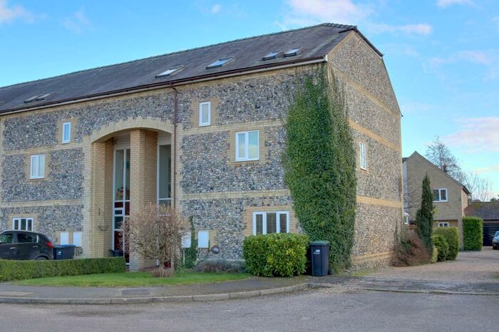 4 Bedroom Barn Conversion For Sale In Grove Park, Fordham, CB7