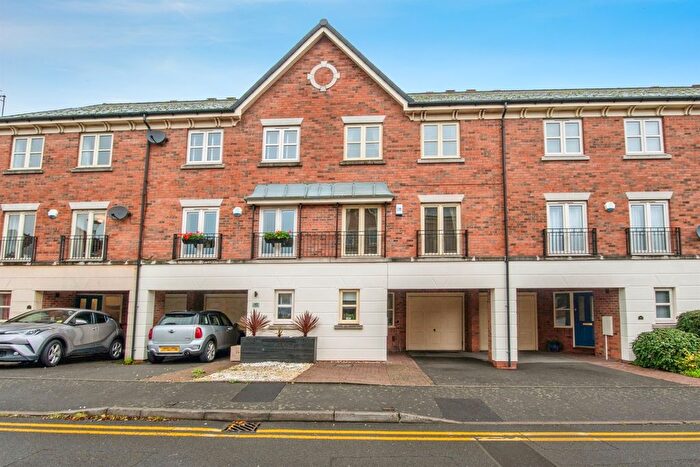 4 Bedroom Terraced House For Sale In Sansome Place, Worcester, WR1